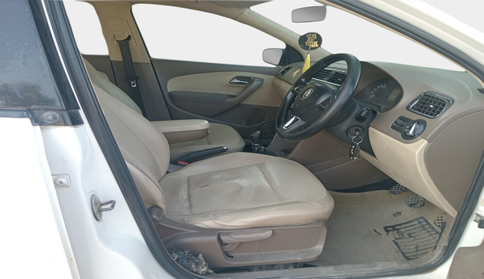 2015 Skoda Rapid 1.5 TDI CR ELEGANCE PLUS, Diesel, Manual, 1,67,401 km, interior