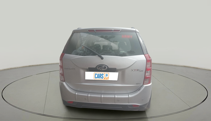 2015 Mahindra XUV500 W8, Diesel, Manual, 1,03,638 km, exterior