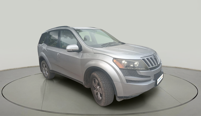 2015 Mahindra XUV500 W8, Diesel, Manual, 1,03,638 km, exterior
