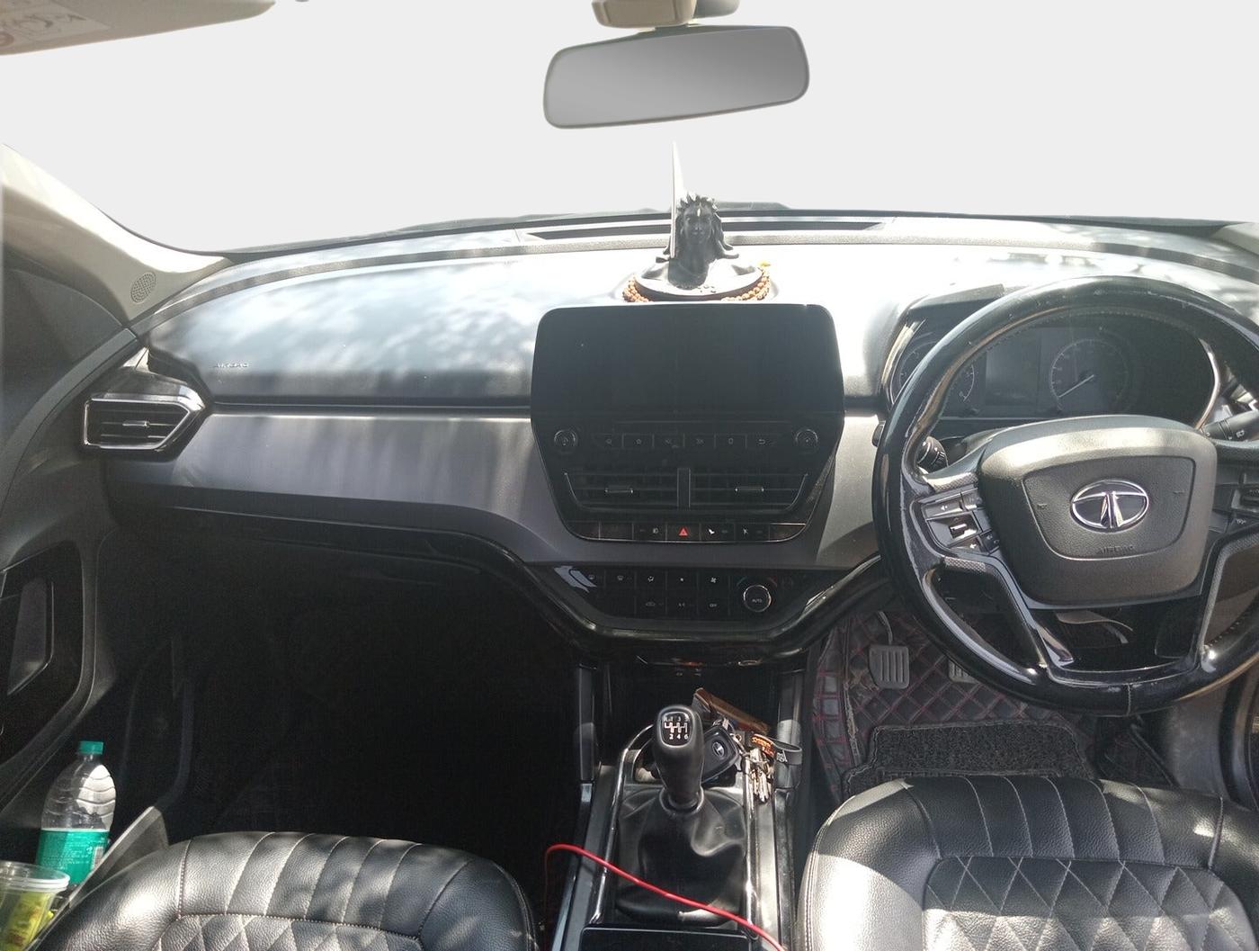 2021 Tata Harrier XT PLUS 2.0L KRYOTEC DARK EDITON, Diesel, Manual, 1,11,462 km, interior