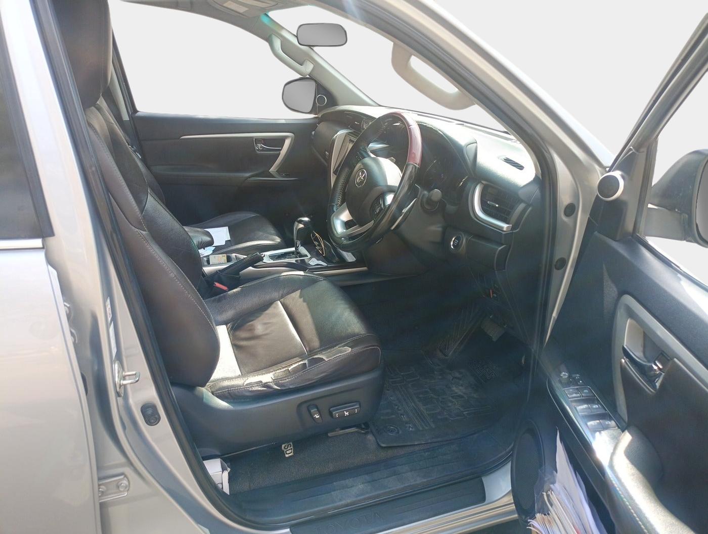 2017 Toyota Fortuner 2.8 4X4 AT, Diesel, Automatic, 2,72,831 km, interior