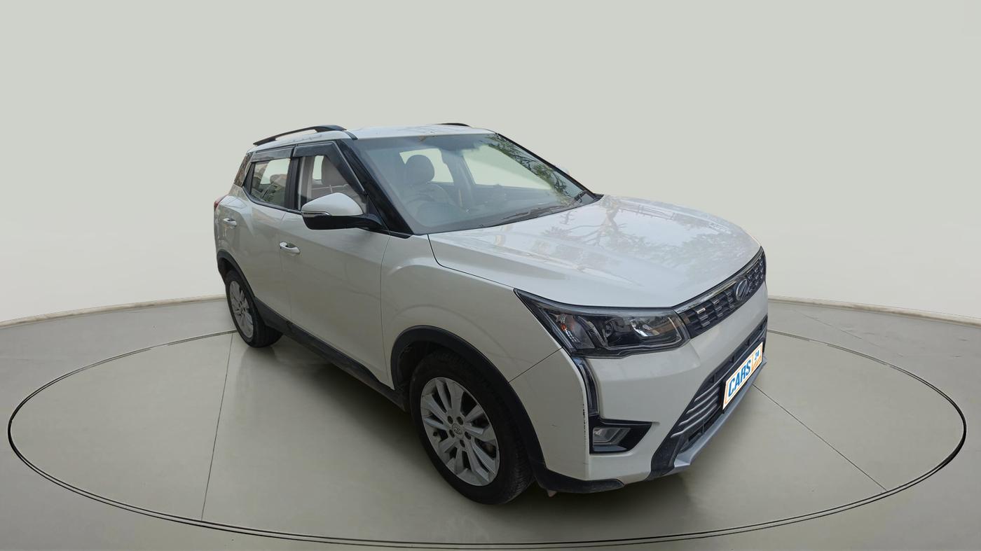 2022 Mahindra XUV300 W8 1.2 PETROL, Petrol, Manual, 42,380 km, exterior