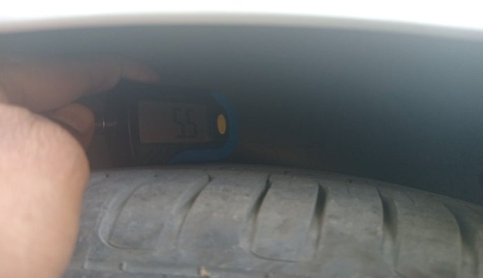 2012 Hyundai Verna FLUIDIC 1.6 CRDI SX, Diesel, Manual, 1,25,155 km, tyre