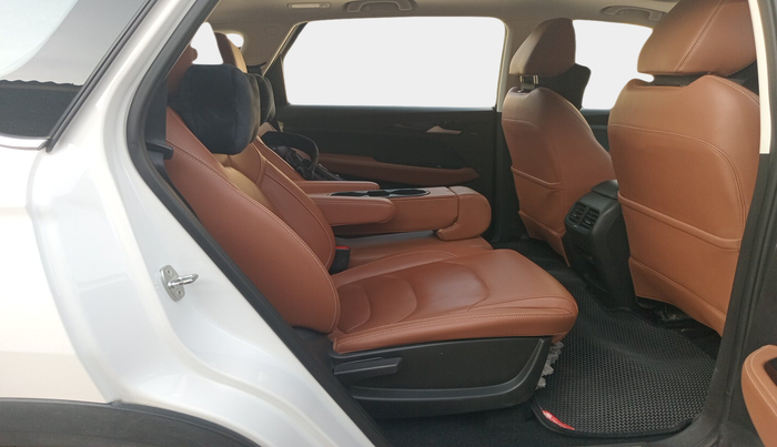 2022 MG HECTOR PLUS SHARP 1.5 PETROL TURBO HYBRID MT 6-STR, Petrol, Manual, 25,819 km, interior