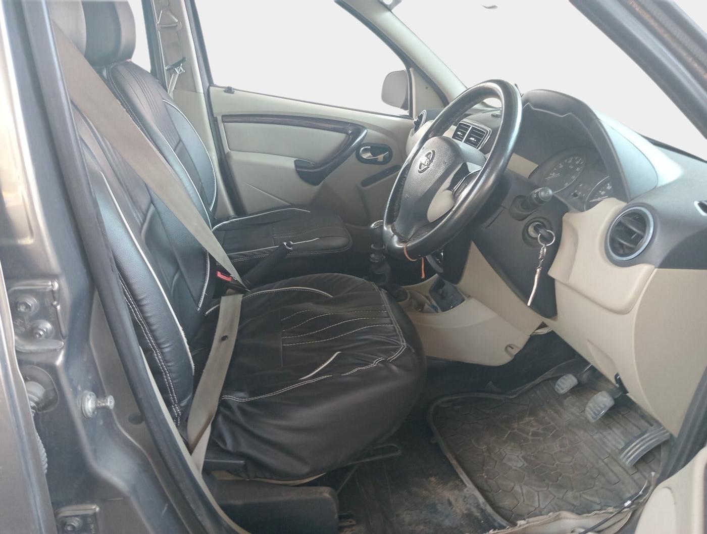2014 Nissan Terrano XL (D), Diesel, Manual, 98,899 km, interior