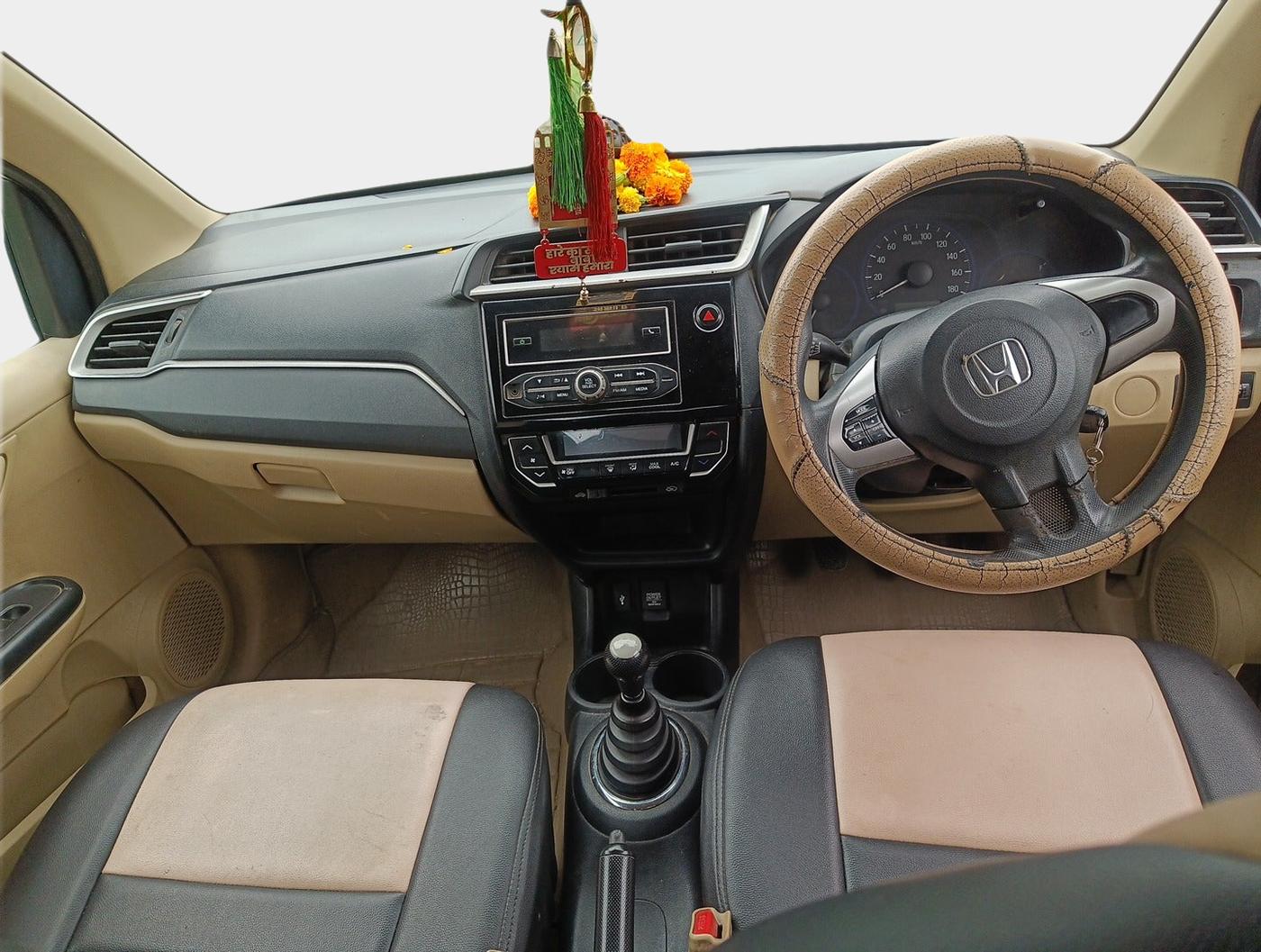 2016 Honda Amaze 1.5L I-DTEC S, Diesel, Manual, 81,940 km, interior