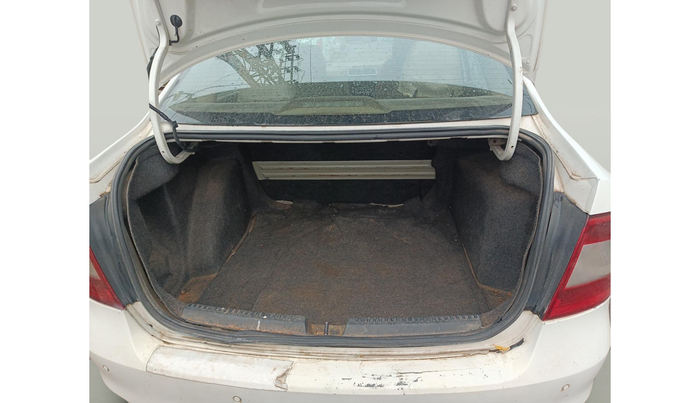 2012 Skoda Rapid AMBITION 1.6 TDI CR MT, Diesel, Manual, 1,47,666 km, exterior