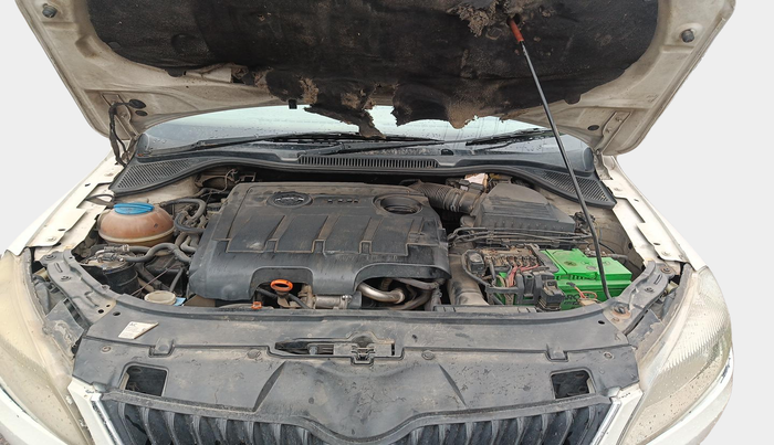 2012 Skoda Rapid AMBITION 1.6 TDI CR MT, Diesel, Manual, 1,47,666 km, exterior