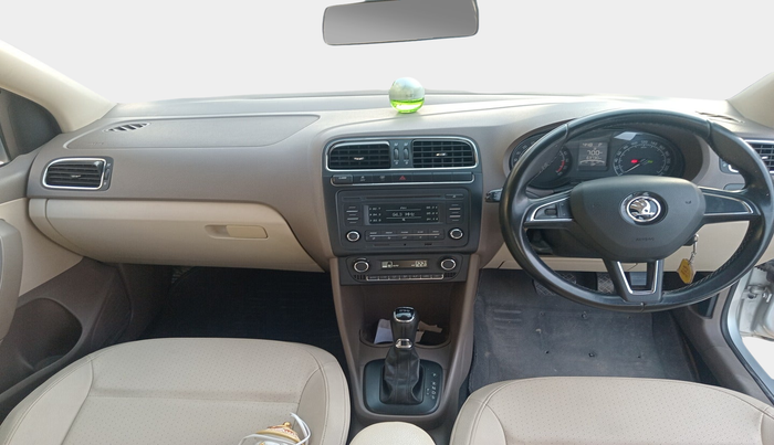 2015 Skoda Rapid 1.5 TDI CR ELEGANCE PLUS AT, Diesel, Automatic, 63,730 km, interior