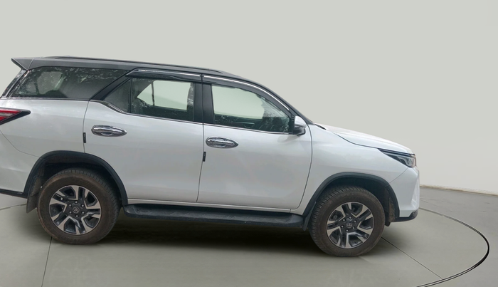 2024 Toyota Fortuner 4X2 AT 2.8 LEGENDER, Diesel, Automatic, 7,194 km, exterior