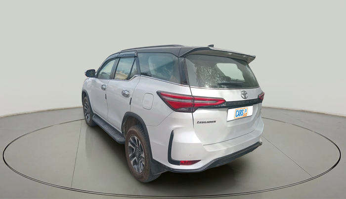 2024 Toyota Fortuner 4X2 AT 2.8 LEGENDER, Diesel, Automatic, 7,194 km, exterior