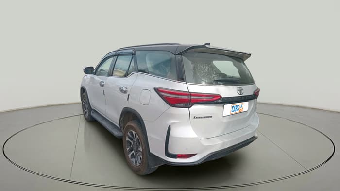 2024 Toyota Fortuner 4X2 AT 2.8 LEGENDER, Diesel, Automatic, 7,194 km, exterior