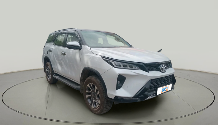 2024 Toyota Fortuner 4X2 AT 2.8 LEGENDER, Diesel, Automatic, 7,194 km, exterior