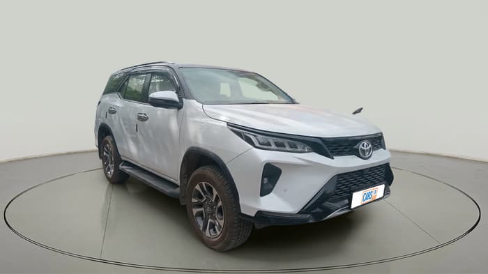 2024 Toyota Fortuner 4X2 AT 2.8 LEGENDER, Diesel, Automatic, 7,194 km, exterior