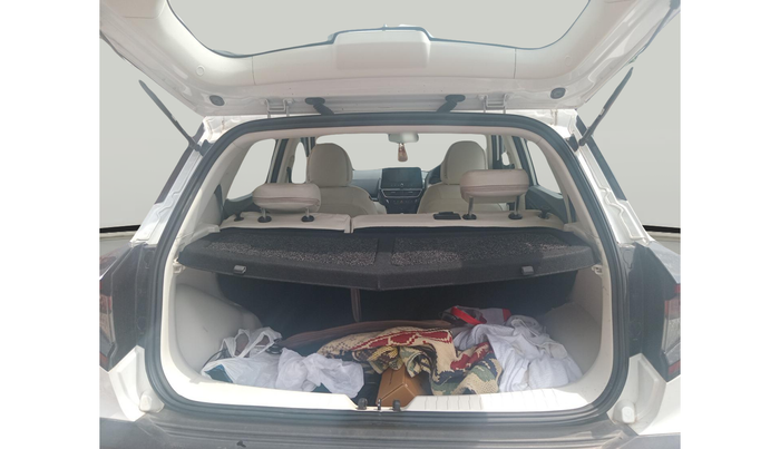 2024 Mahindra XUV 3XO MX3 1.2 L TCMPFI AT, Petrol, Automatic, 7,751 km, exterior