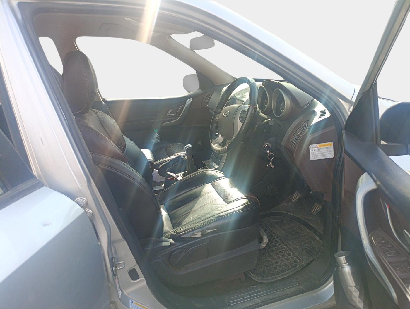 2012 Mahindra XUV500 W8, Diesel, Manual, 94,545 km, interior