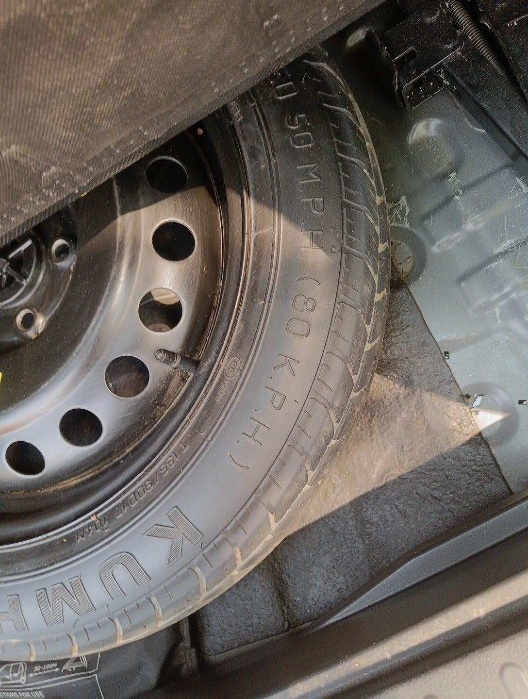 2021 Hyundai Tucson GLS 2WD AT DIESEL, Diesel, Automatic, 97,188 km, tyre