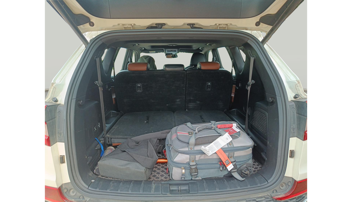 2018 Mahindra ALTURAS G4 4WD AT, Diesel, Automatic, 1,39,341 km, exterior
