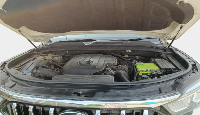 2018 Mahindra ALTURAS G4 4WD AT, Diesel, Automatic, 1,39,341 km, exterior