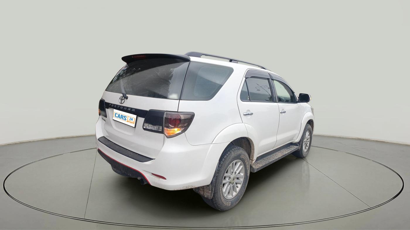 2014 Toyota Fortuner 3.0 4X2 MT, Diesel, Manual, 94,146 km, exterior