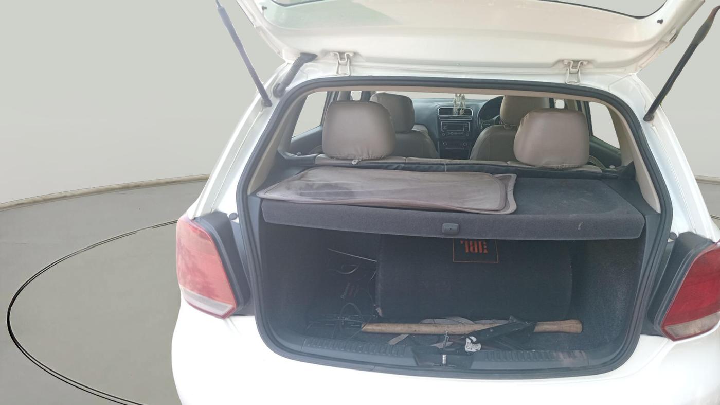 2013 Volkswagen Polo HIGHLINE1.2L, Petrol, Manual, 1,41,387 km, exterior