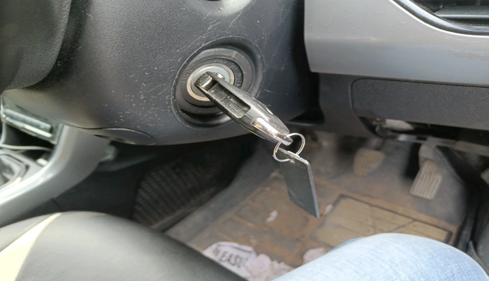 2023 Tata NEXON XM PLUS SUNROOF PETROL, Petrol, Manual, 34,198 km, interior