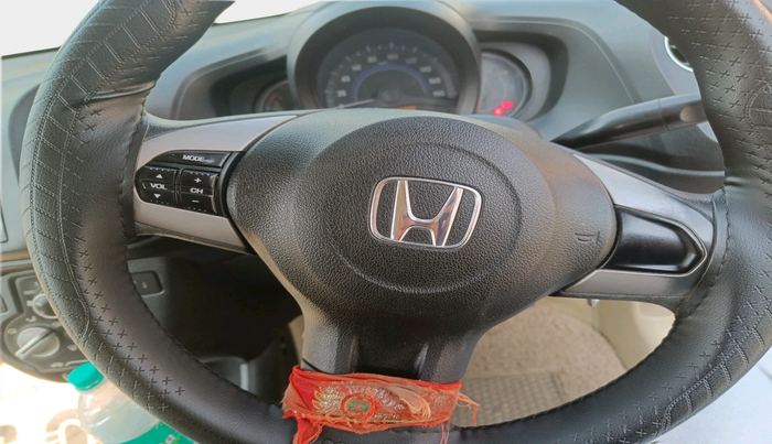 2015 Honda Brio S MT, Petrol, Manual, 1,23,253 km, interior