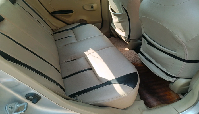 2015 Honda Brio S MT, Petrol, Manual, 1,23,253 km, interior