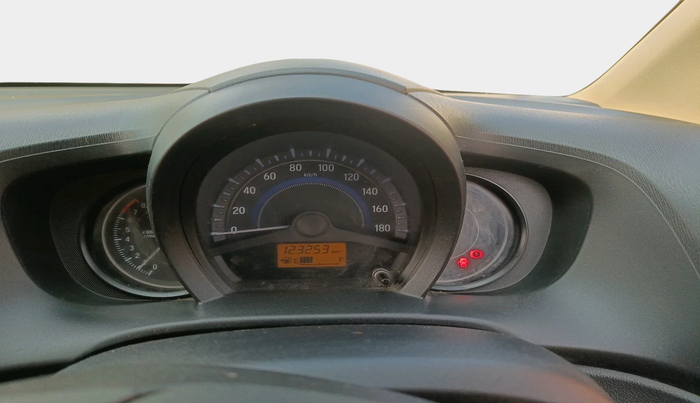 2015 Honda Brio S MT, Petrol, Manual, 1,23,253 km, interior