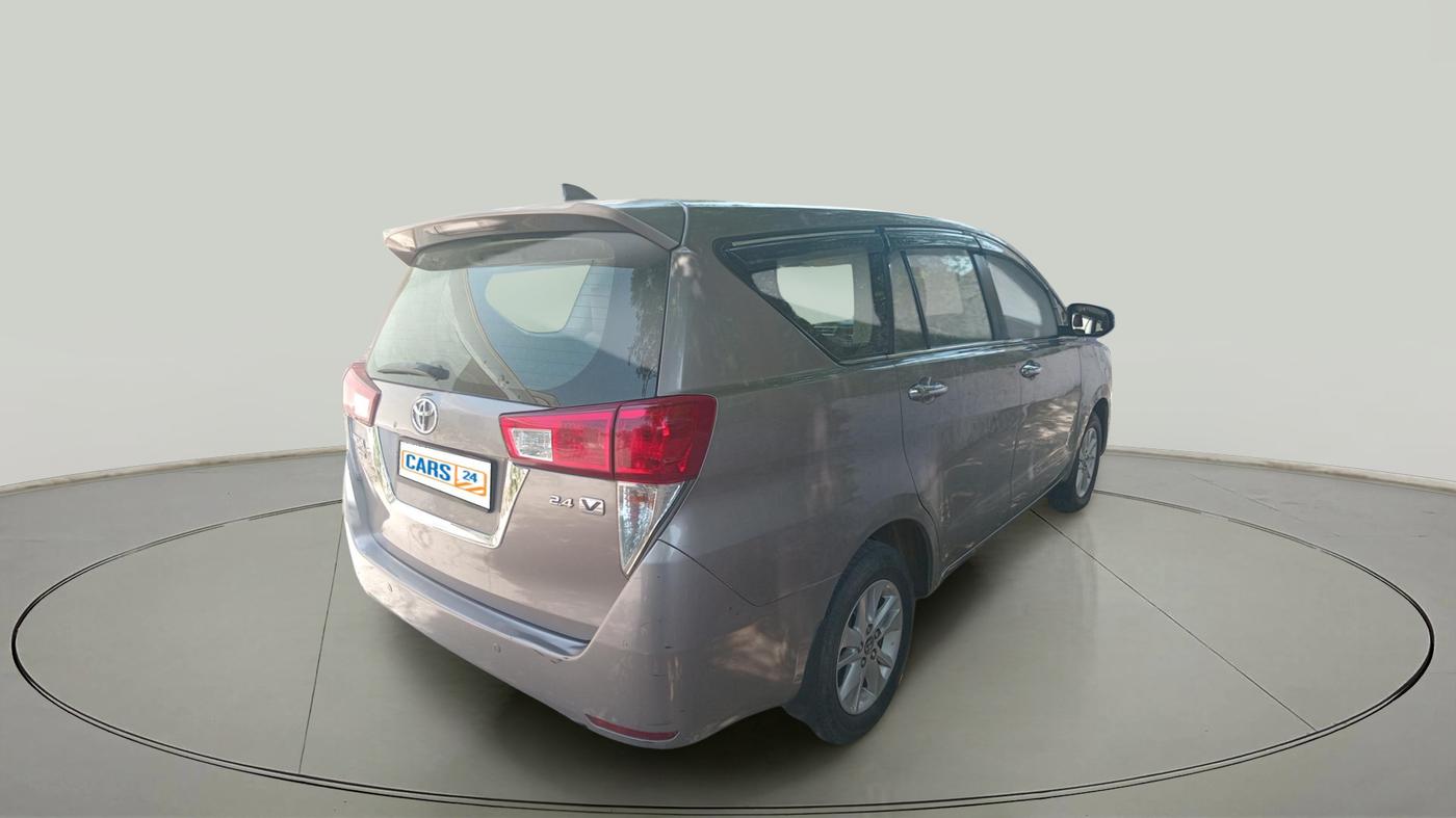 2018 Toyota Innova Crysta 2.4 VX 8 STR, Diesel, Manual, 1,99,940 km, exterior