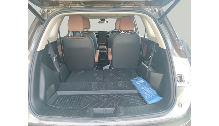 2023 MG HECTOR PLUS SHARP PRO 2.0 TURBO DIESEL 6 STR, Diesel, Manual, 32,000 km, exterior