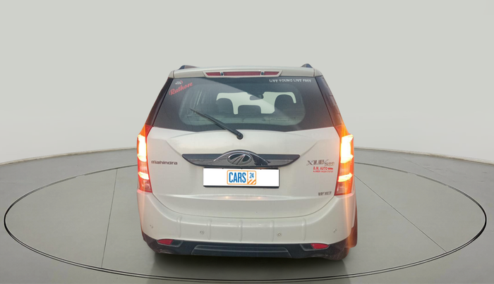 2018 Mahindra XUV500 W10, Diesel, Manual, 1,40,000 km, exterior