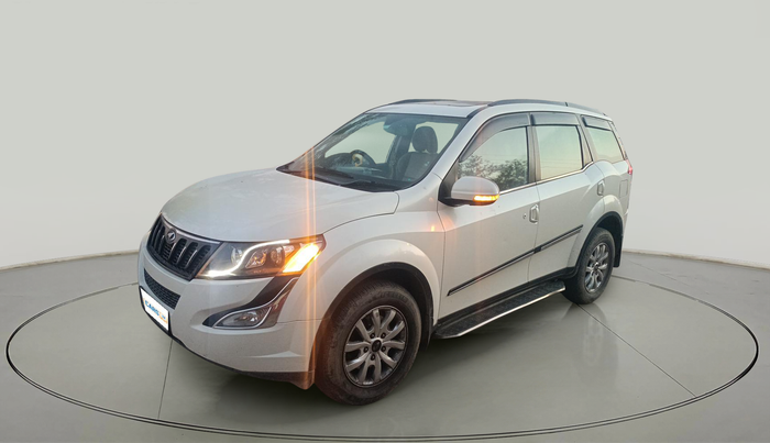2018 Mahindra XUV500 W10, Diesel, Manual, 1,40,000 km, exterior
