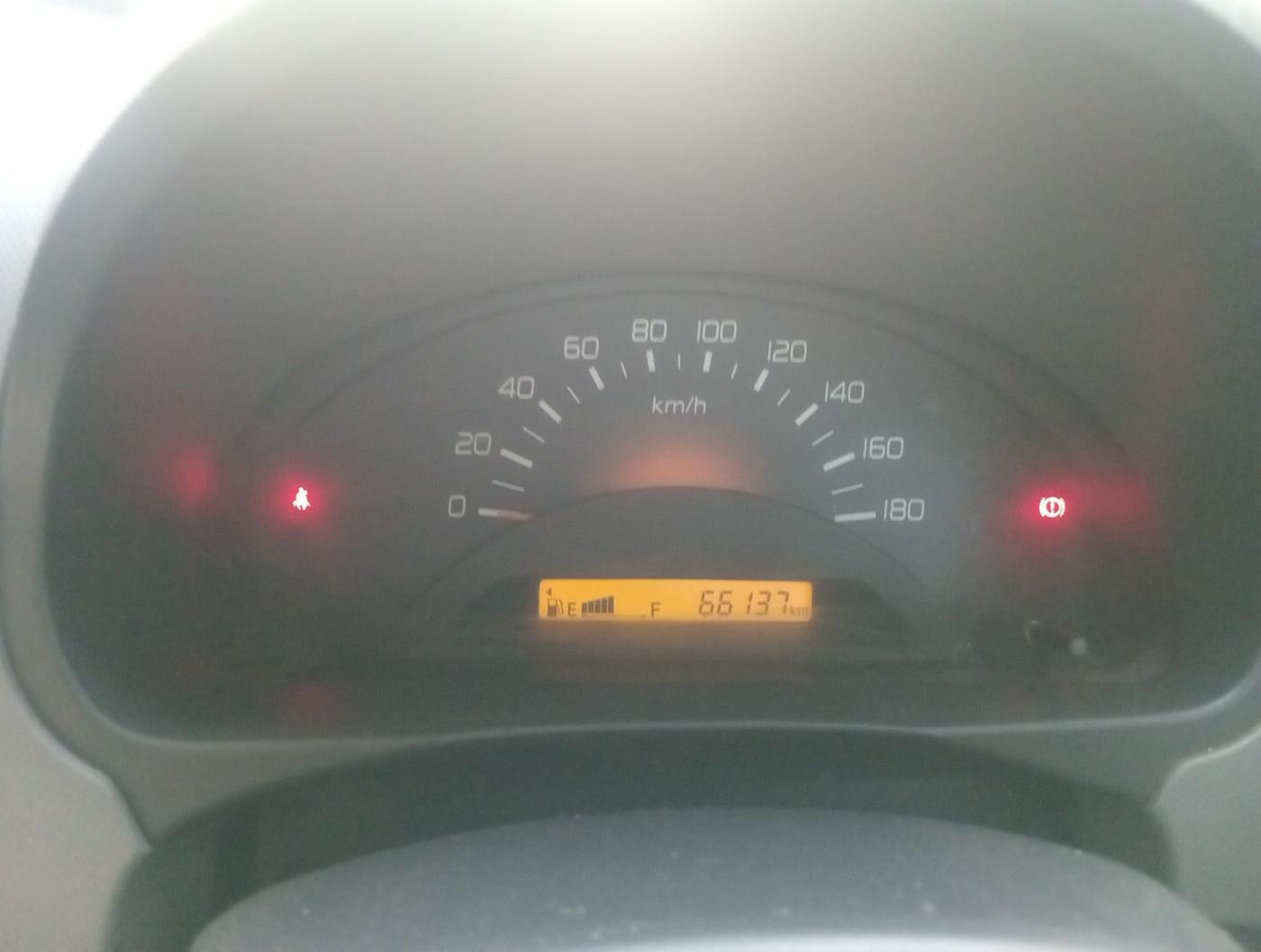 2012 Maruti Wagon R 1.0 LXI, Petrol, Manual, 66,137 km, interior