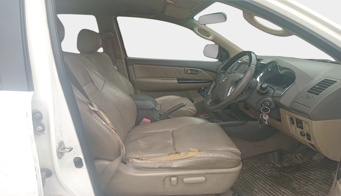 2012 Toyota Fortuner 3.0 4X4 MT, Diesel, Manual, 3,63,753 km, interior