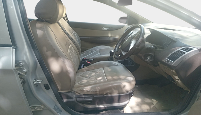 2011 Hyundai i20 SPORTZ 1.2, Petrol, Manual, 36,124 km, interior