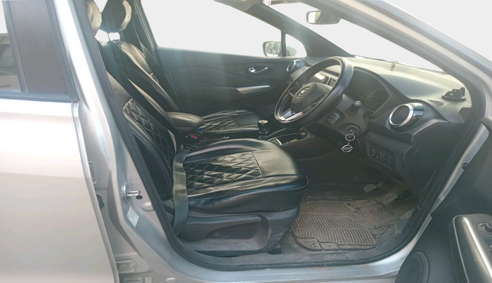 2019 Nissan Kicks XL DIESEL, Diesel, Manual, 1,60,468 km, interior