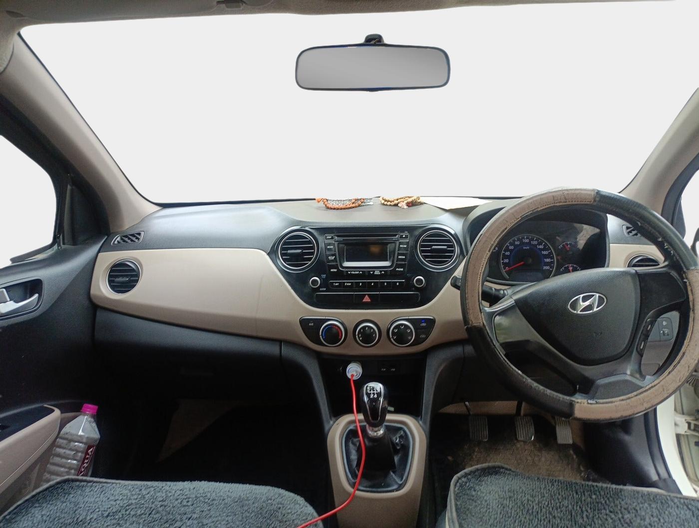 2013 Hyundai Grand i10 SPORTZ 1.1 CRDI, Diesel, Manual, 78,118 km, interior