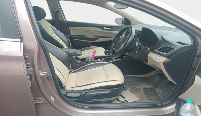 2017 Hyundai Verna 1.6 SX (O) CRDI MT, Diesel, Manual, 73,748 km, interior
