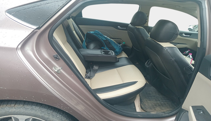 2017 Hyundai Verna 1.6 SX (O) CRDI MT, Diesel, Manual, 73,748 km, interior