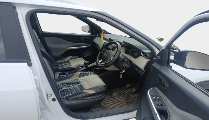 2021 Nissan MAGNITE XE, Petrol, Manual, 13,902 km, interior