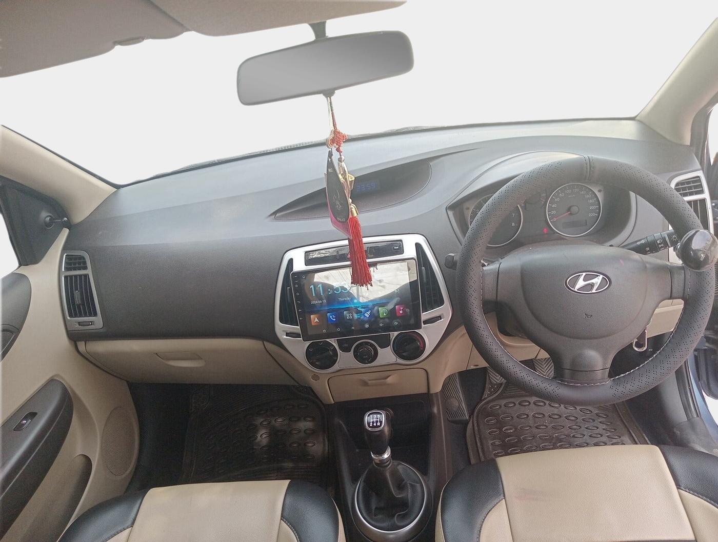 2013 Hyundai i20 MAGNA (O) 1.2, Petrol, Manual, 51,022 km, interior