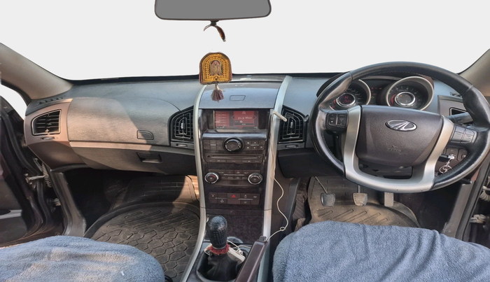 2012 Mahindra XUV500 W4, Diesel, Manual, 1,17,604 km, interior