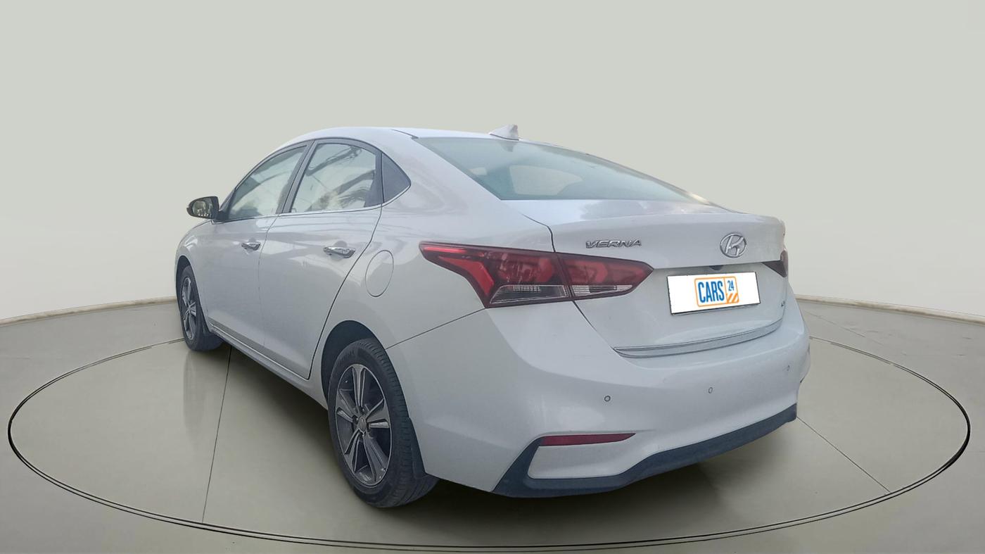 2017 Hyundai Verna 1.6 SX (O) CRDI MT, Diesel, Manual, 2,40,449 km, exterior