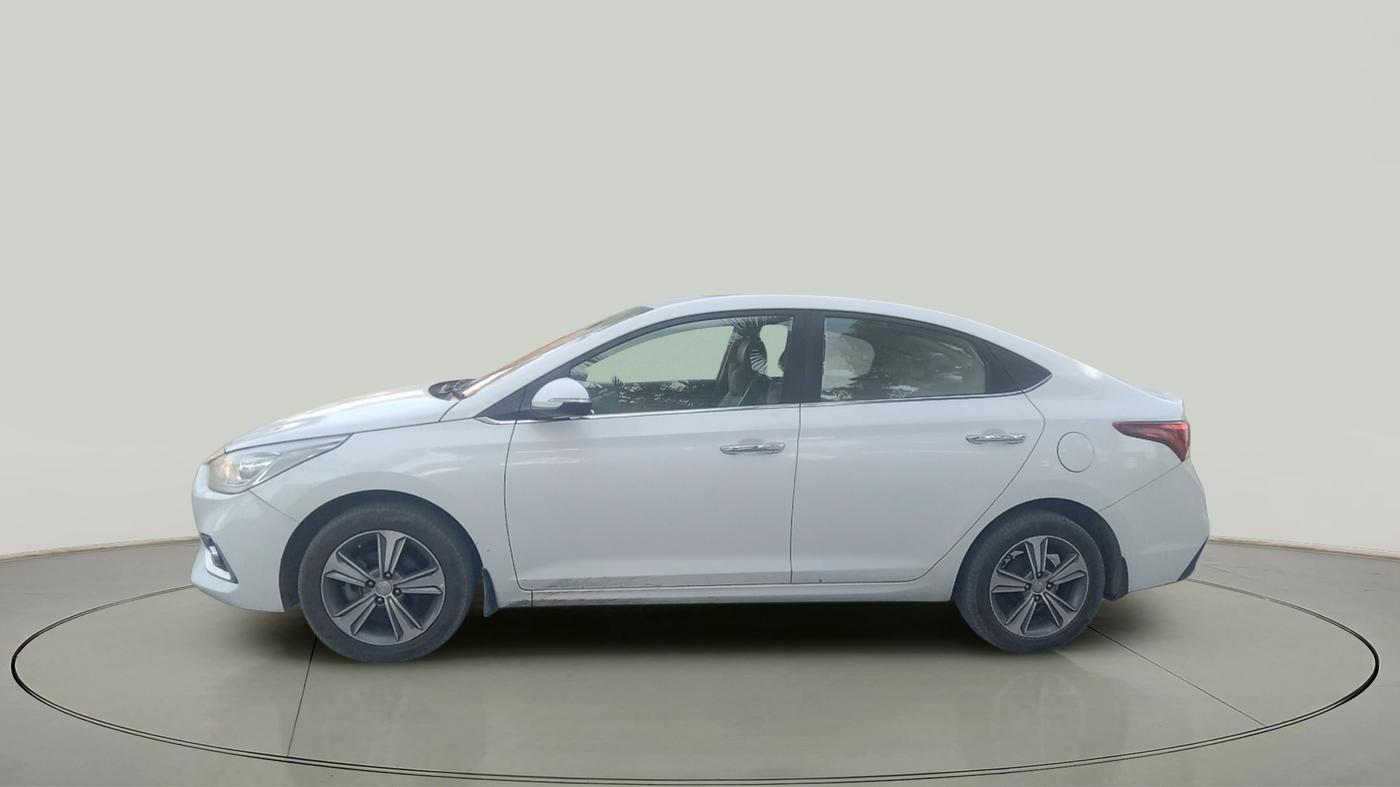 2017 Hyundai Verna 1.6 SX (O) CRDI MT, Diesel, Manual, 2,40,449 km, exterior
