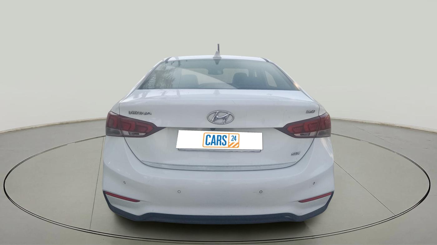 2017 Hyundai Verna 1.6 SX (O) CRDI MT, Diesel, Manual, 2,40,449 km, exterior
