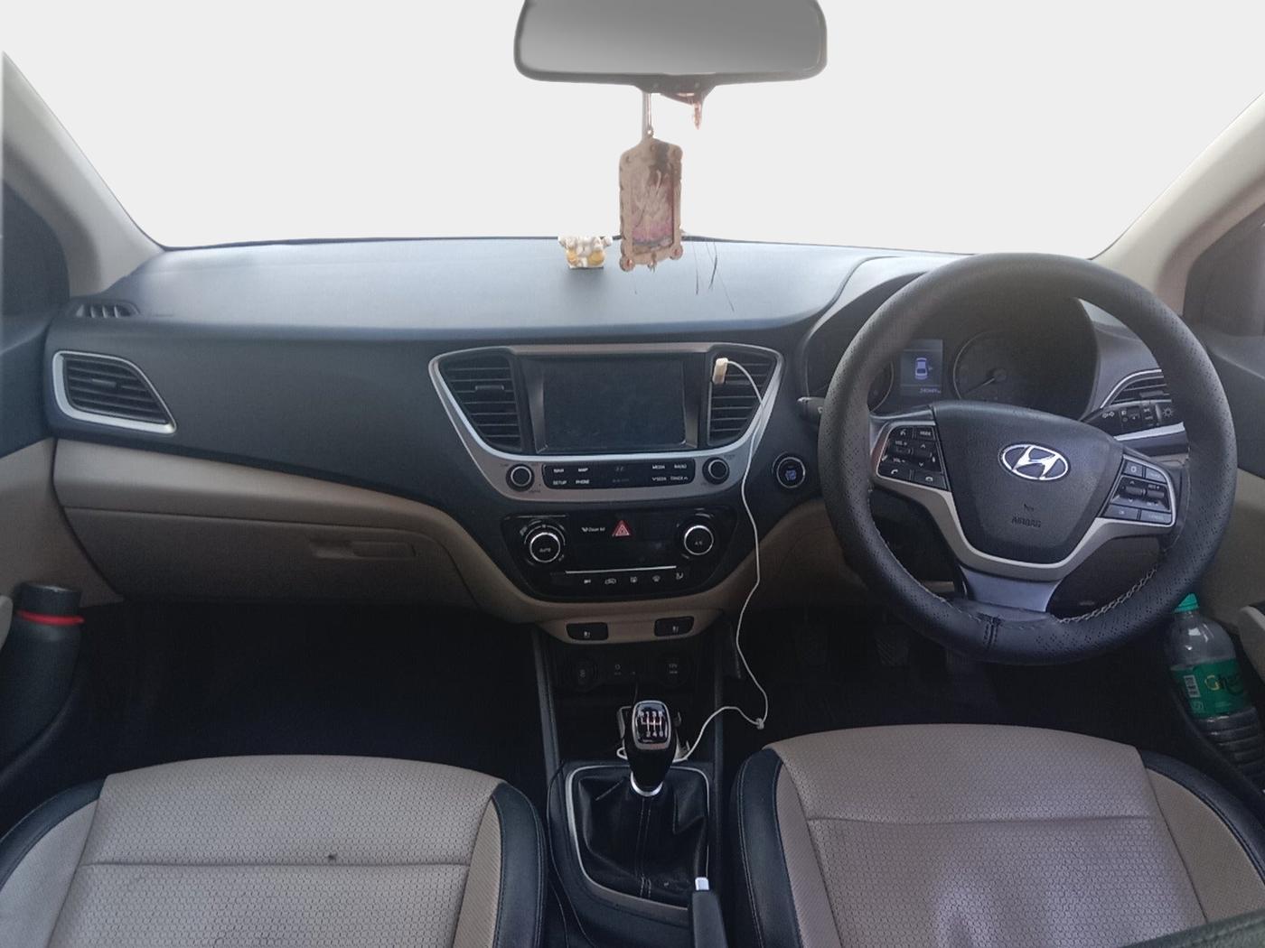 2017 Hyundai Verna 1.6 SX (O) CRDI MT, Diesel, Manual, 2,40,449 km, interior