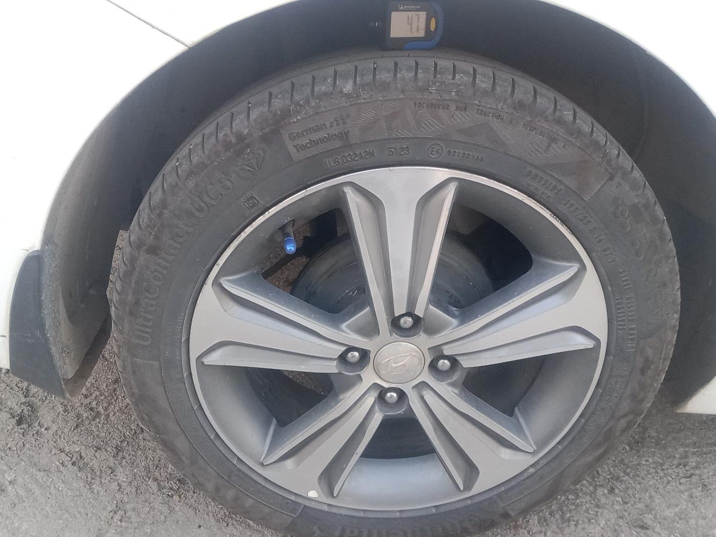 2017 Hyundai Verna 1.6 SX (O) CRDI MT, Diesel, Manual, 2,40,449 km, tyre