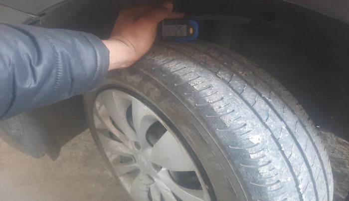 2016 Maruti Baleno DELTA DIESEL 1.3, Diesel, Manual, 1,26,604 km, tyre