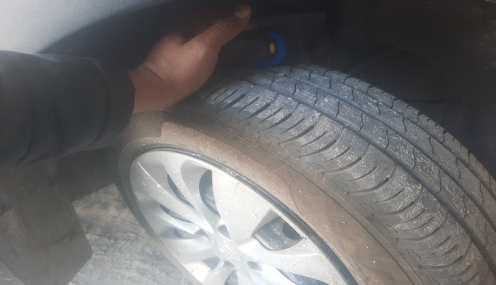 2016 Maruti Baleno DELTA DIESEL 1.3, Diesel, Manual, 1,26,604 km, tyre